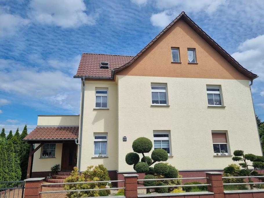 Lauta Ferienwohnung *Zur Weinbergstrasse* מראה חיצוני תמונה